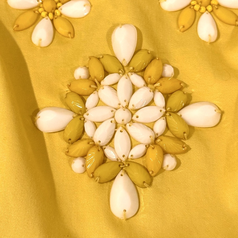 Boden NWT Size 2  Beautiful Yellow Sleeveless Dress with Floral Beaded Neckline - Picture 11 of 12